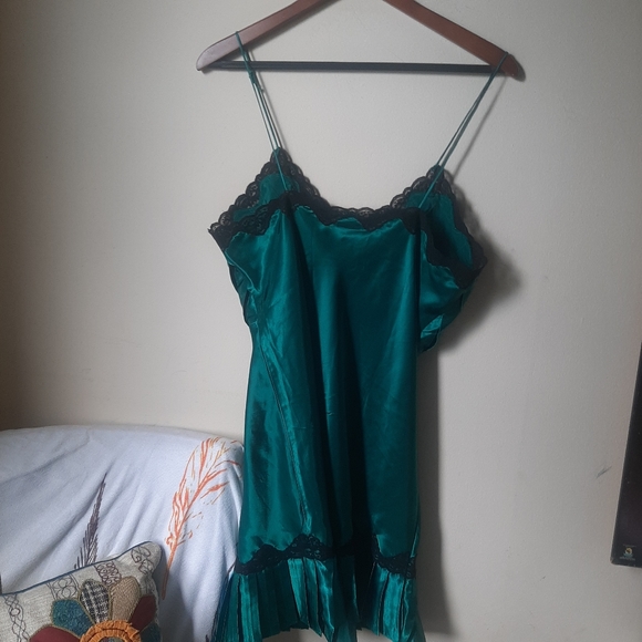 VTG Gold Victoria's Secret Lingerie Nightie Dress Satin 2 VS Ruffle - Picture 14 of 14